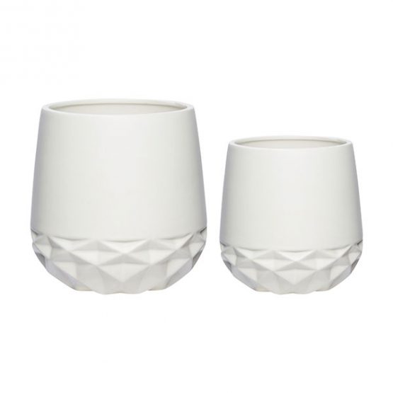 white-ceramics-pot-with-pattern-set-of-2-danish-design-by-hubsch