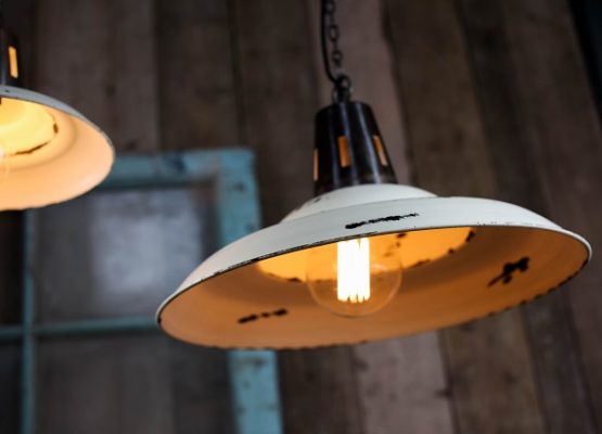 shimla-ceiling-pedant-light-lamp-distressed-white-large-nkuku