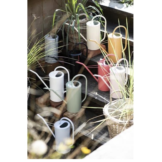 zinc-watering-can-for-plants-2-7-l-design-by-ib-laursen