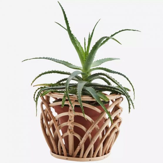 bamboo-flower-pot-holder-by-madam-stoltz